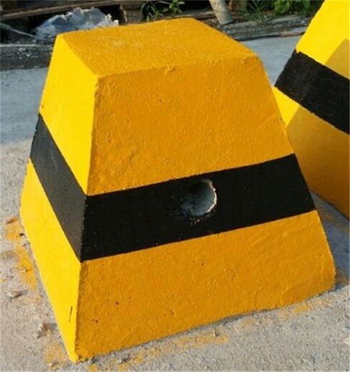 滄州預制高速隔離墩生產廠推薦貨源 在線咨詢