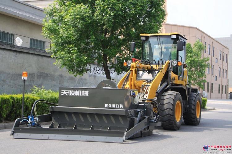 供應(yīng)天駿機(jī)械hqs1827p清掃機(jī) 施工清掃車 水穩(wěn)層清掃車