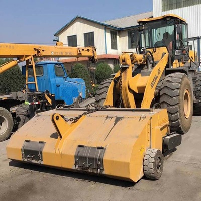 柳工鏟車清掃器,廈工鏟車清掃水穩,魯工鏟車改清掃車