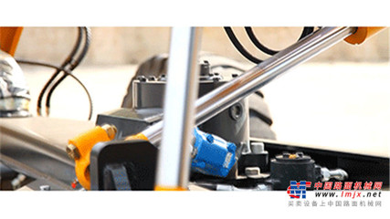 精!準(zhǔn)!徐工GR1805平地機(jī),蜀道施工不再難