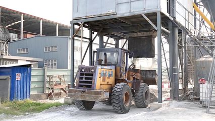 宜都首次將磷石膏用于公路水穩(wěn)層攤鋪獲成功