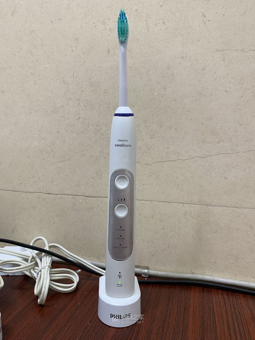 飛利浦二手高端精品電動(dòng)牙刷白菜跳樓價(jià)處理 原裝正品 有拆解圖 做工精密