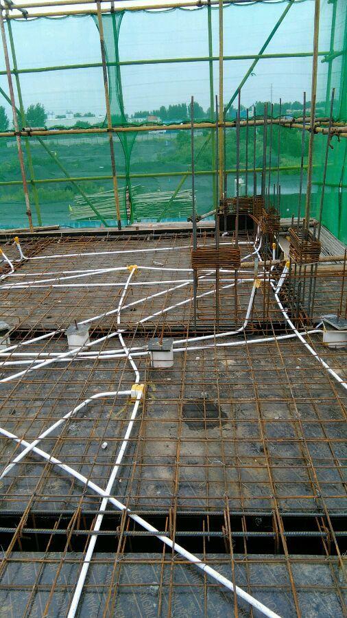 建筑水電工看過(guò)來(lái)!土建水電預(yù)埋,管子究竟要不要衡平豎直的?