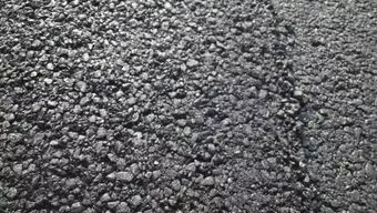 從級配開始,水穩 瀝青都采用中大設備,抗離析 大寬度攤鋪的質量 效益分析